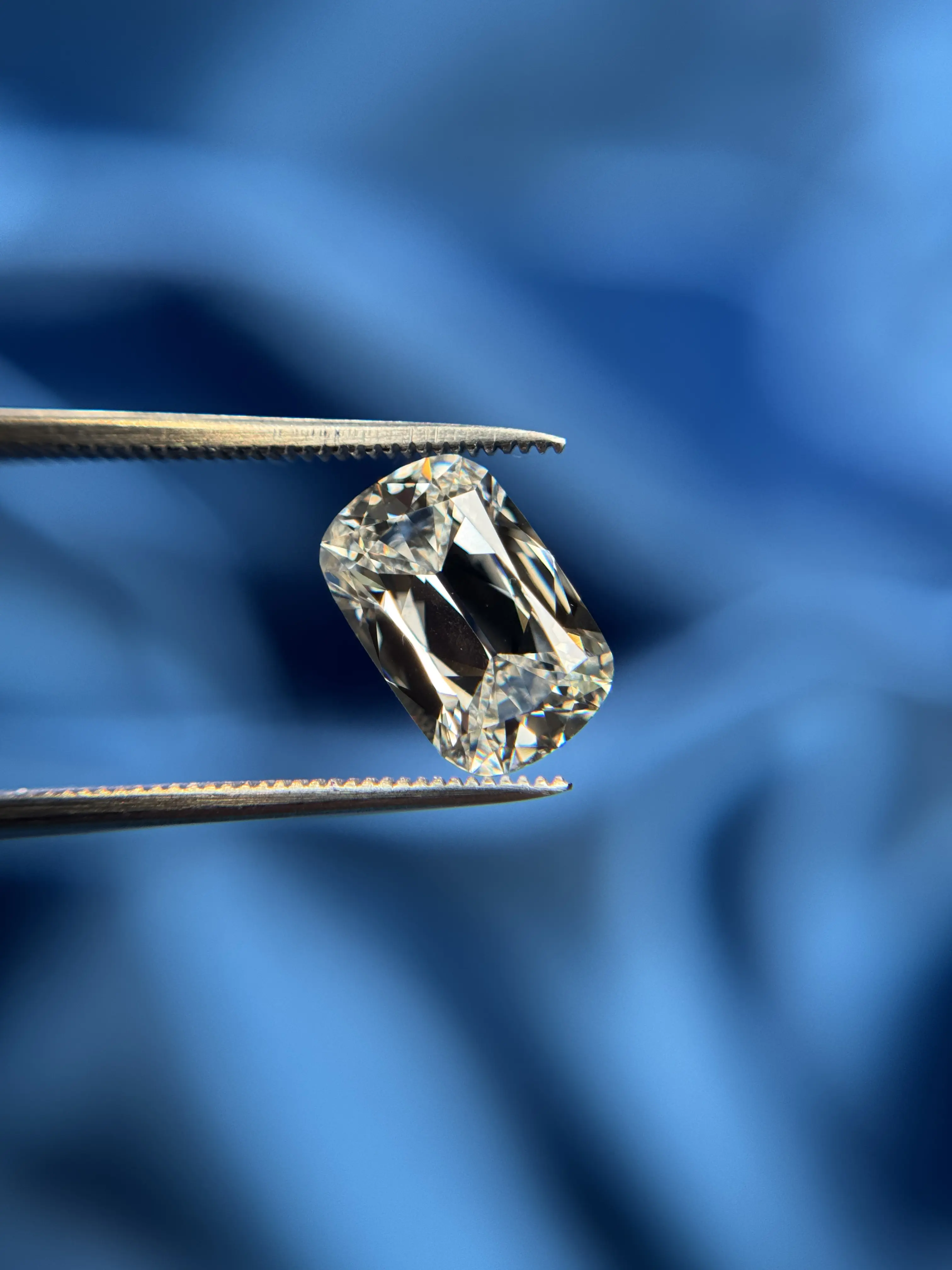 Lab Grown Diamond Cushion Brilliant Cut – F Color, VS 1, IGI Certified Loose Diamond