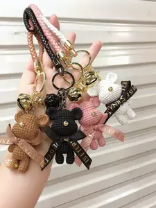 Fun Gift Keychain with Bell Bow Bear, Resin Keychain, Keychain Kawaii, Unique Design Daily Accessory, Perfect Gift for Friends and Family, Cute Simple Style