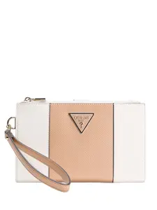 GUESS Female Laurel Saffiano Wallet GUESS Female Laurel Saffiano Wallet