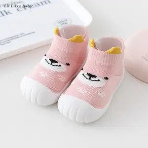 Baby cute bear socks and shoes - cute cartoon bear knitted anti-slip soft-soled slippers, suitable for infants who are just learning to walk