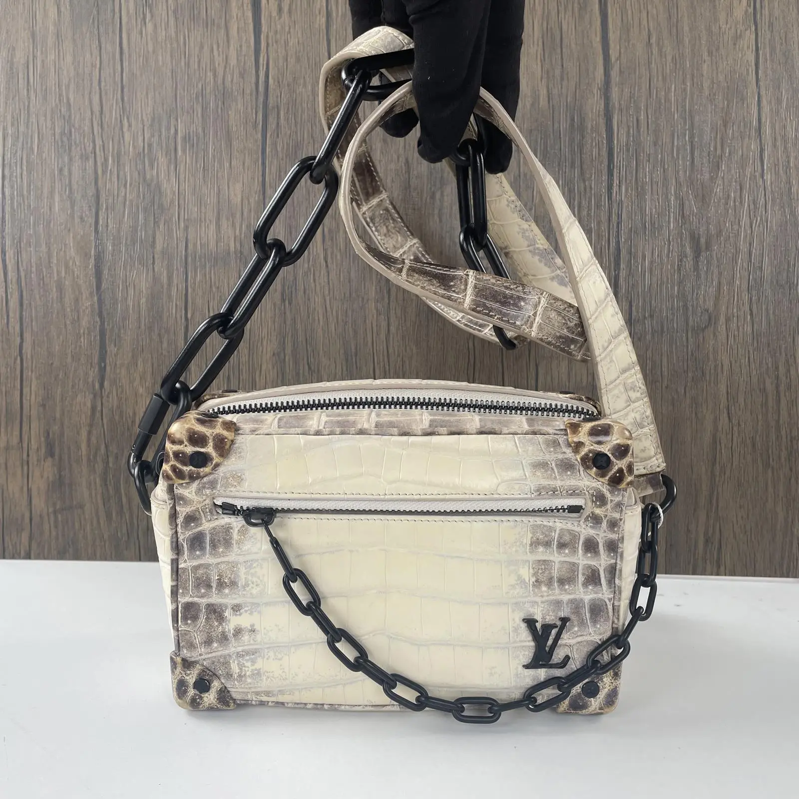 Pre-owned Louis Vuitton Soft Trunk Messenger PM