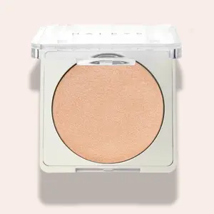 Re-fract Smoothing Highlighter Powder