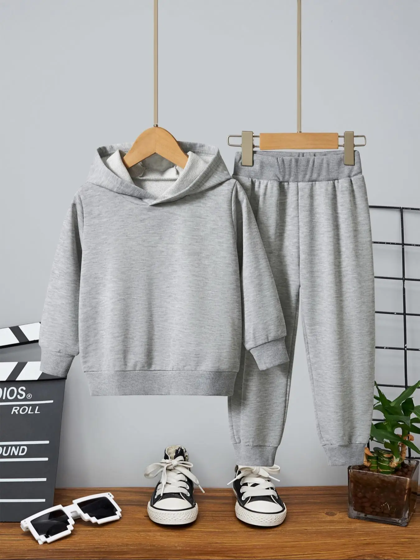 Toddler Boy's Solid Long Sleeve Hoodie & Elastic Waist Pants Two-piece Set, Casual Hooded Sweatshirt & Jogger Pants for Fall & Winter, Kids Clothes fo