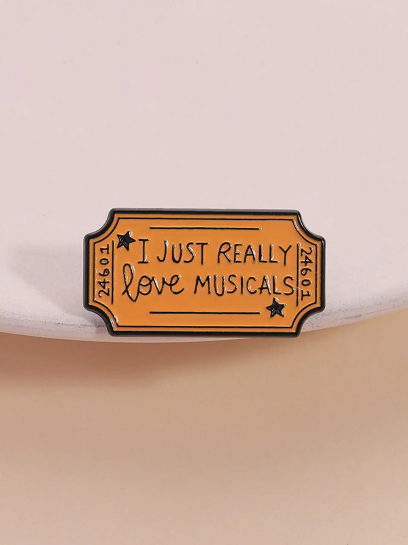 1PC I Love Musicals Stamp Enamel Pin, Alloy Brooch Pin, Vintage Charm Postal Cartoon Badge with Rubber Back, Broadway Show Tribute Accessory for Theater Fans, Musical Lover Gift, Backpack Costume Decoration, Decor Pins, Lapel Brooch