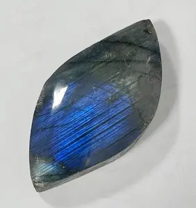 B[ 332joey] crtstal auction  small labradorite leaf shape 10g