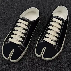 Women's Tabi-Inspired Split-Toe Sneakers - Canvas Lace-Up Eyelet Casual Trainers, Thick-Sole Sports Shoes, Walking Toe Shoes for Casual, Athletic Occasions