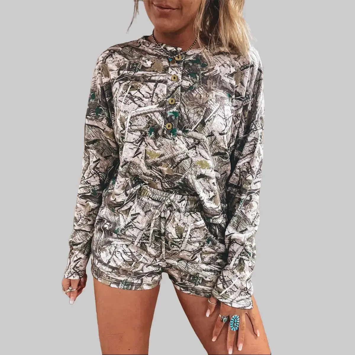 Brown Camo Tree Print Long Sleeve & Elastic High Waist Shorts Two Piece Set, Women Western Country Casual Loungewear Outfit, Soft 97% Polyester Stretch Jogger Suit, Realtree Girl  Outdoor Hiking Camping Daily Matching Set, Vintage Women Matching Tracksuit