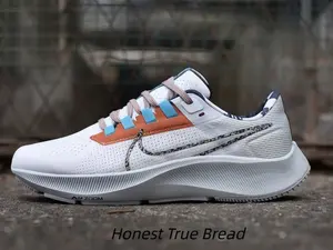 This perforated running trainer delivers smooth forward push for every daily jogging session