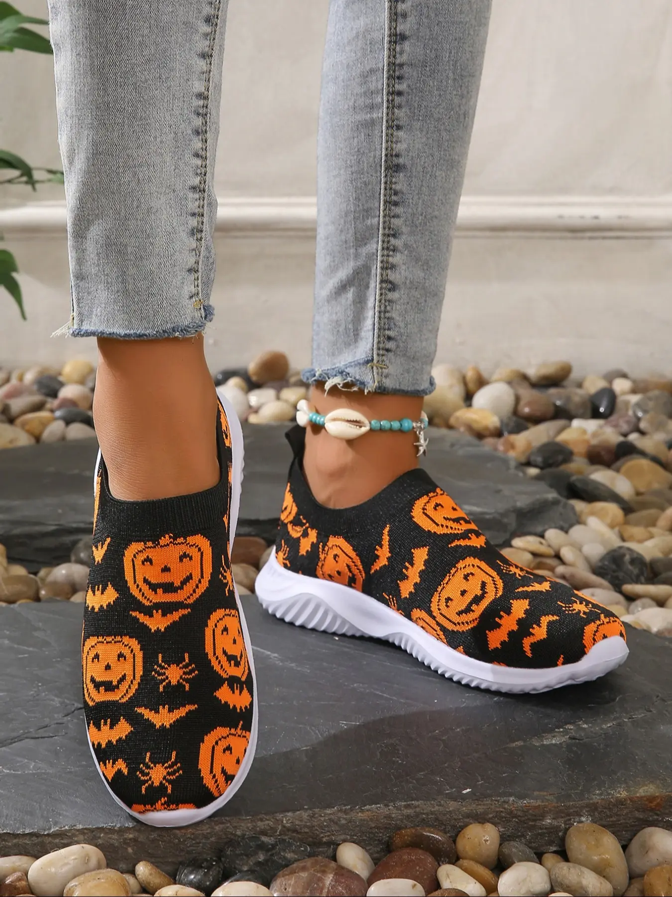 Halloween Pumpkin Print Slip-On Sneakers, Women's Low Top Round Toe Comfortable Breathable Slip On Lightweight Casual Trendy Shoes, Fall & Winter Fashion Footwear