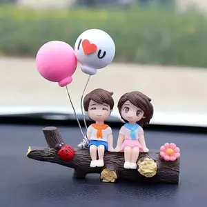 Cute Couple Car Dashboard Decorations Lovely Couple Kiss Cartoon Figurines Resin Material Boy Girl Interior Ornament with Balloon for Car Dashboard Gifts
