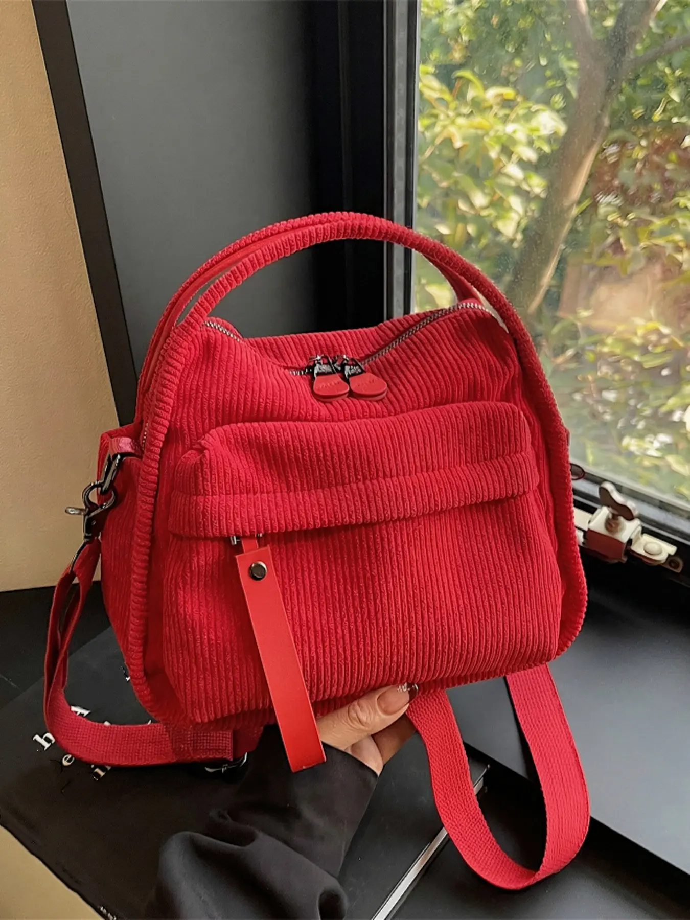 Everyday lightweight casual women's bag, simple and fashionable crossbody bag, corduroy soft-style shoulder bag or handbag