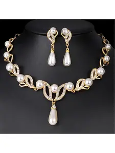 Fashion Bridal Wedding Jewelry Set, 3-Piece Set, Gold Stud Earrings & Necklace Set.