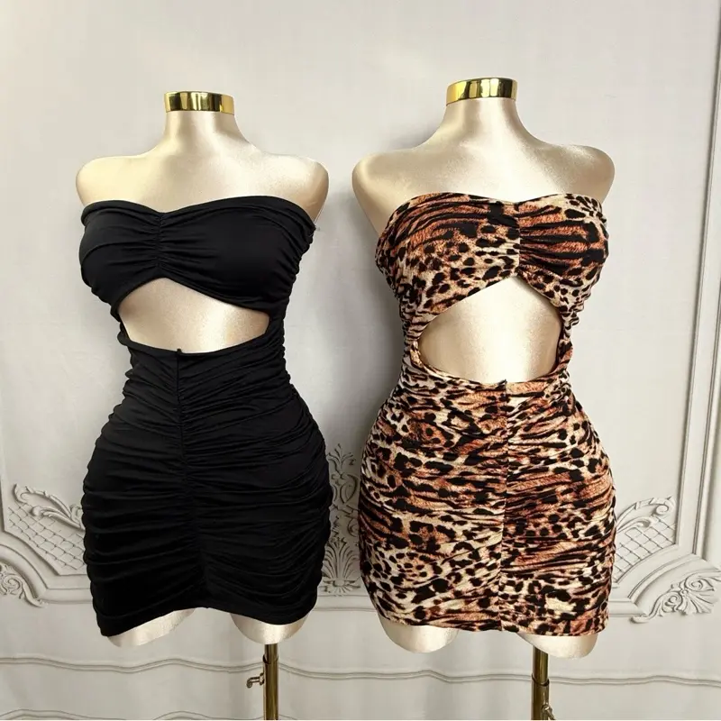prettylittlething bodycon dresses Floral Ruched Bodycon Dress - Black Multi