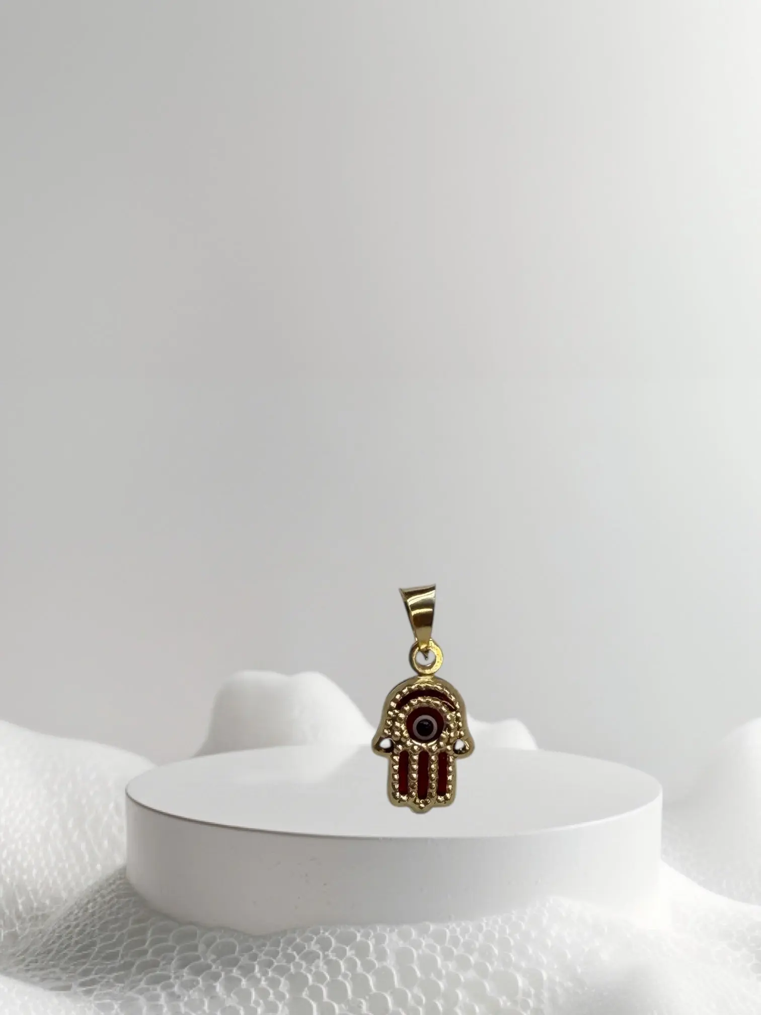 Dije mano de Fátima oro 14k