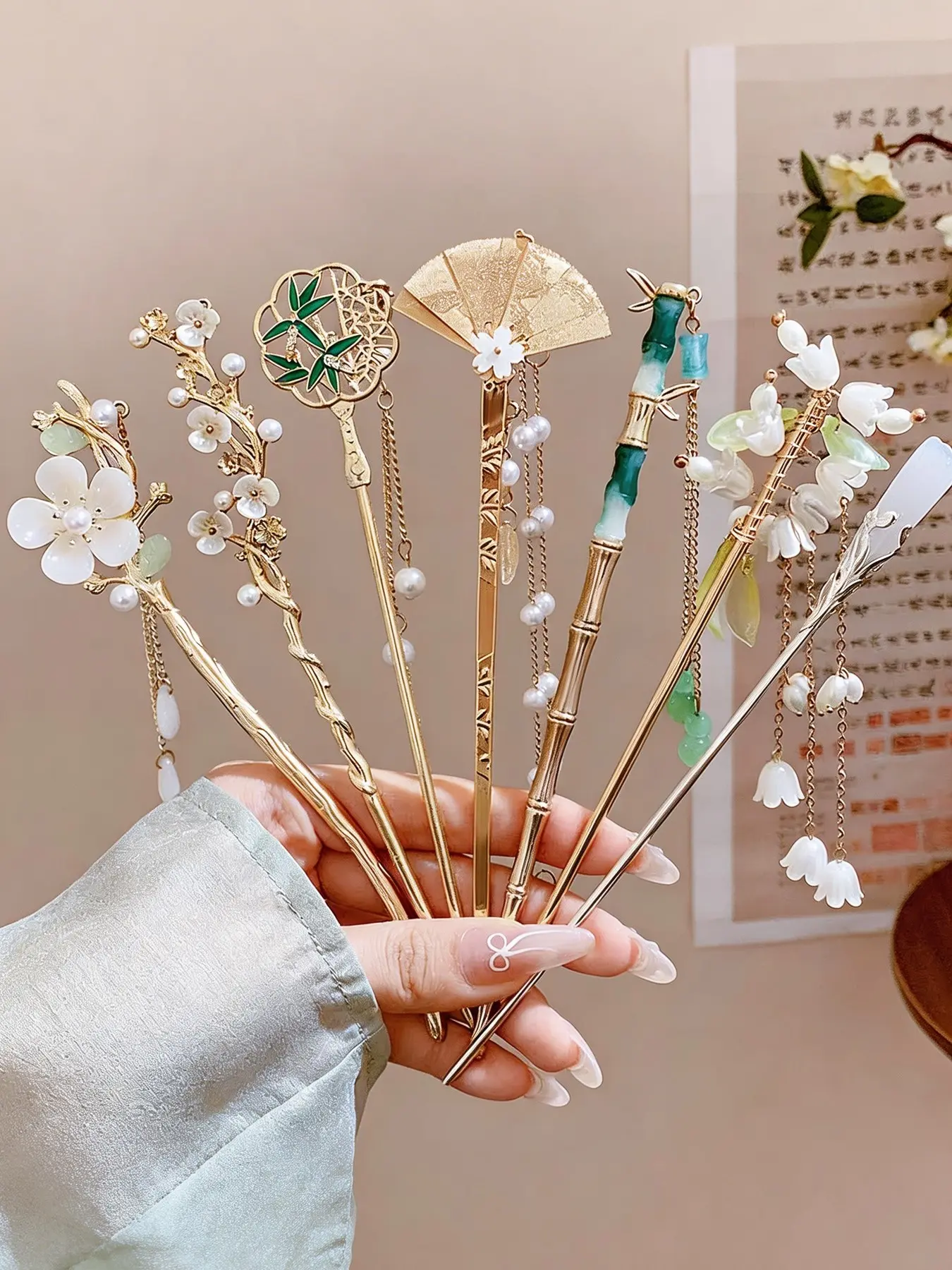7 Pcs New Traditional Chinese Hairpins for Women, Elegant Hanfu Hair Accessories for Daily Commute, Gift for Best Friend's Birthday