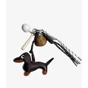 Fashionable and classic lady's puppy pendant, a bag pendant that goes well with everything. Stylish Backpack Charm Stylish Playful Charm