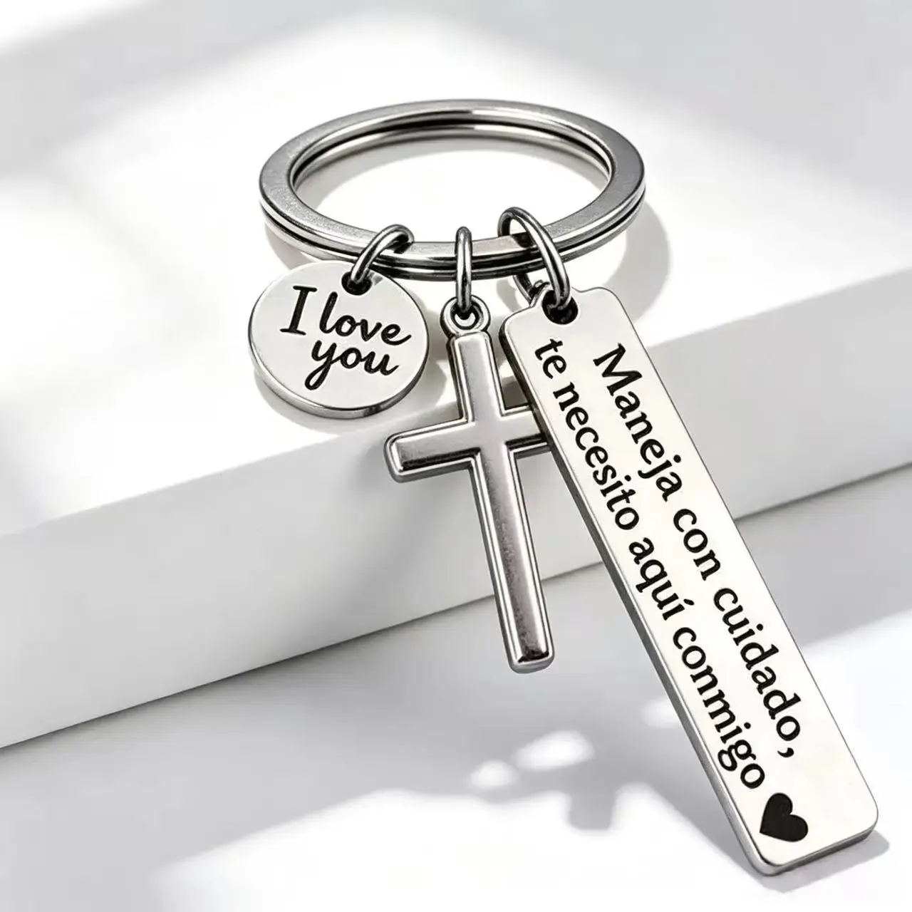 Maneja Con Cuidado Te Necesito Aquí Conmigo Keychain with Cross & "I Love You" Charm, Spanish Drive Safe Stainless Steel Keyring, Romantic Religious Gift for Him/Her Adjustable Heart Rate Couples Bracelet Set Rotating Retractable Reading Badge Holder, Chr