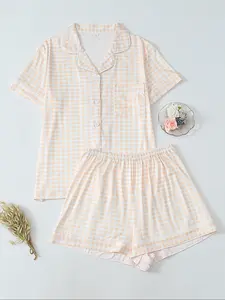 Women's Gingham Print Short Sleeve Tee & Elastic Waist Shorts Pyjama, Casual Comfy Round Neck T-shirt & Shorts PJ Set, Ladies Sleepwear for All Seasons, Gingham Pajama, Loungewear
