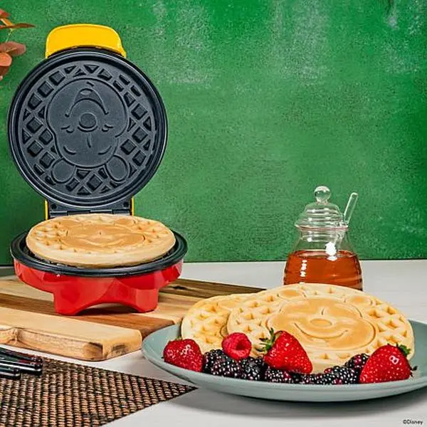 Uncanny Brands Disney Winnie the Pooh Waffle Maker