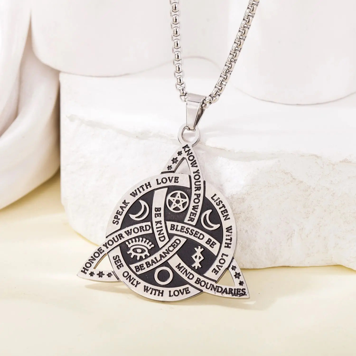 Serelune B Triquetra Knot Necklace, Triple Goddess Irish Trinity Protection Amulet, Viking Pendant Necklaces for Women