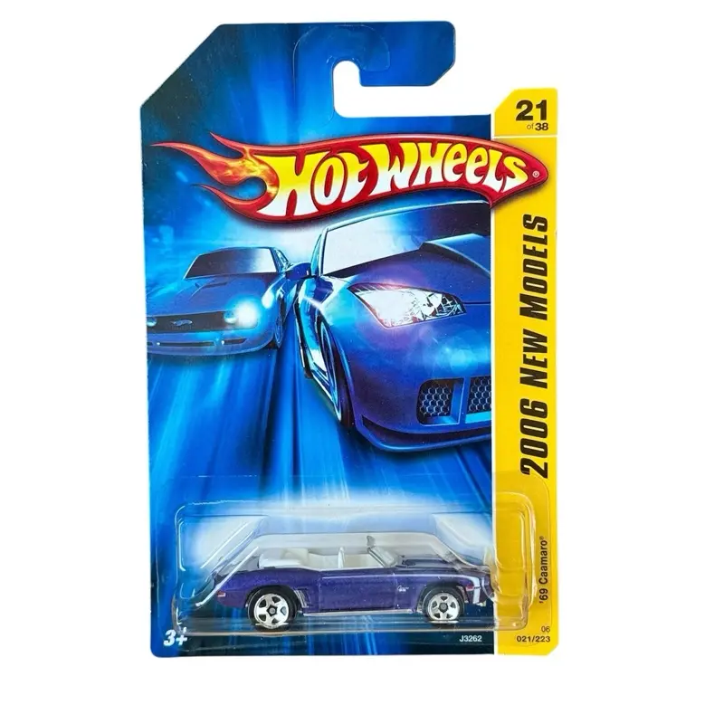 Hot Wheels 1:64 Scale '69 Camaro Diecast Car - 2006 New Models Collector’s Item, Model Cars, Miniature Toys, 1:64 Scale Fit Display Piece