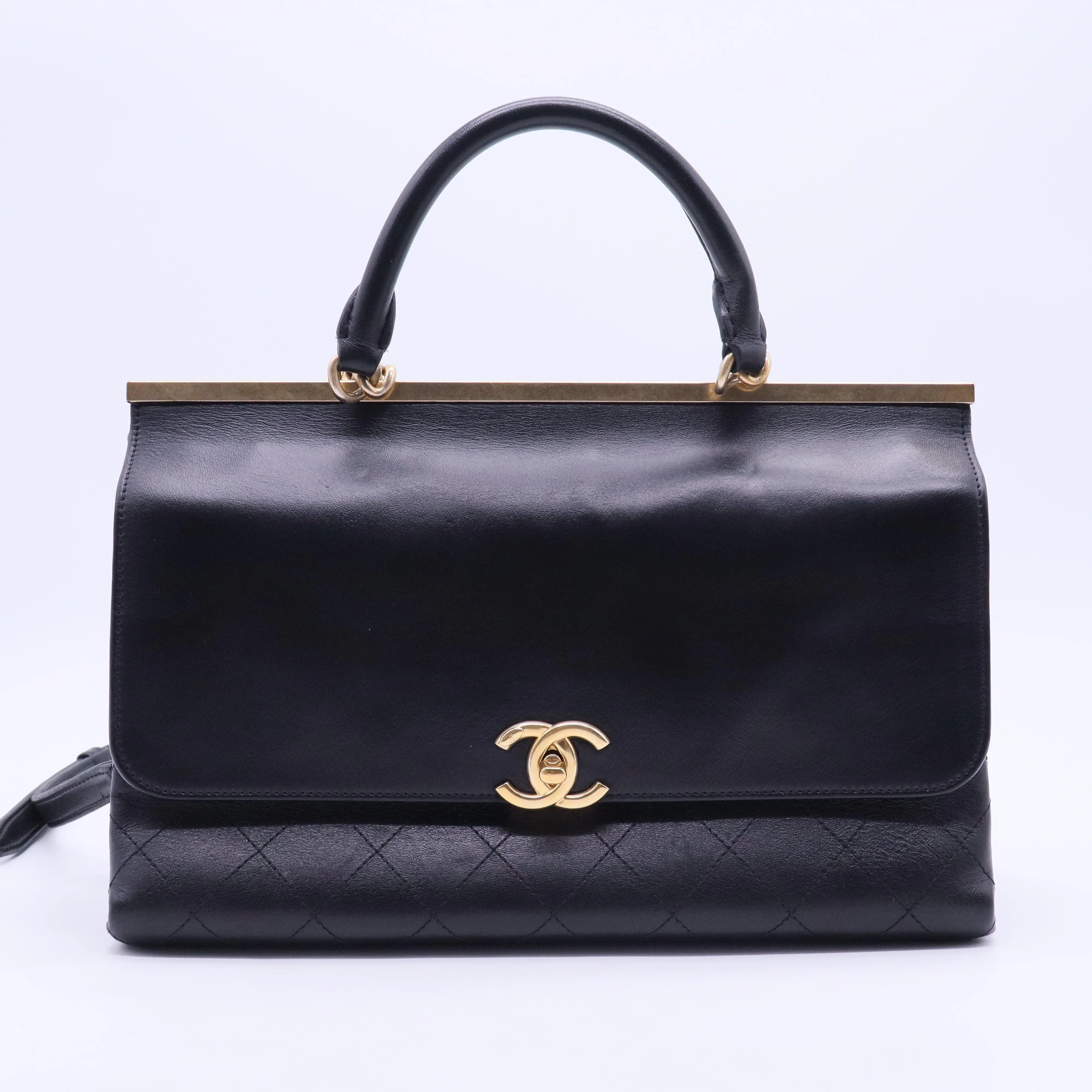 Pre-owned CHANEL Leather Shoulder Bags Coco Luxe Flap Bag Quilted Calfskin Medium B20128