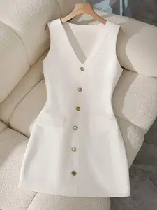Casual Wear Solid Color Sleeveless Fitted Mini Skirt with Buttons and Fake Pockets, Perfect for Evening Dates, Stylish, Aesthetic and Comfortable Women's Fashion