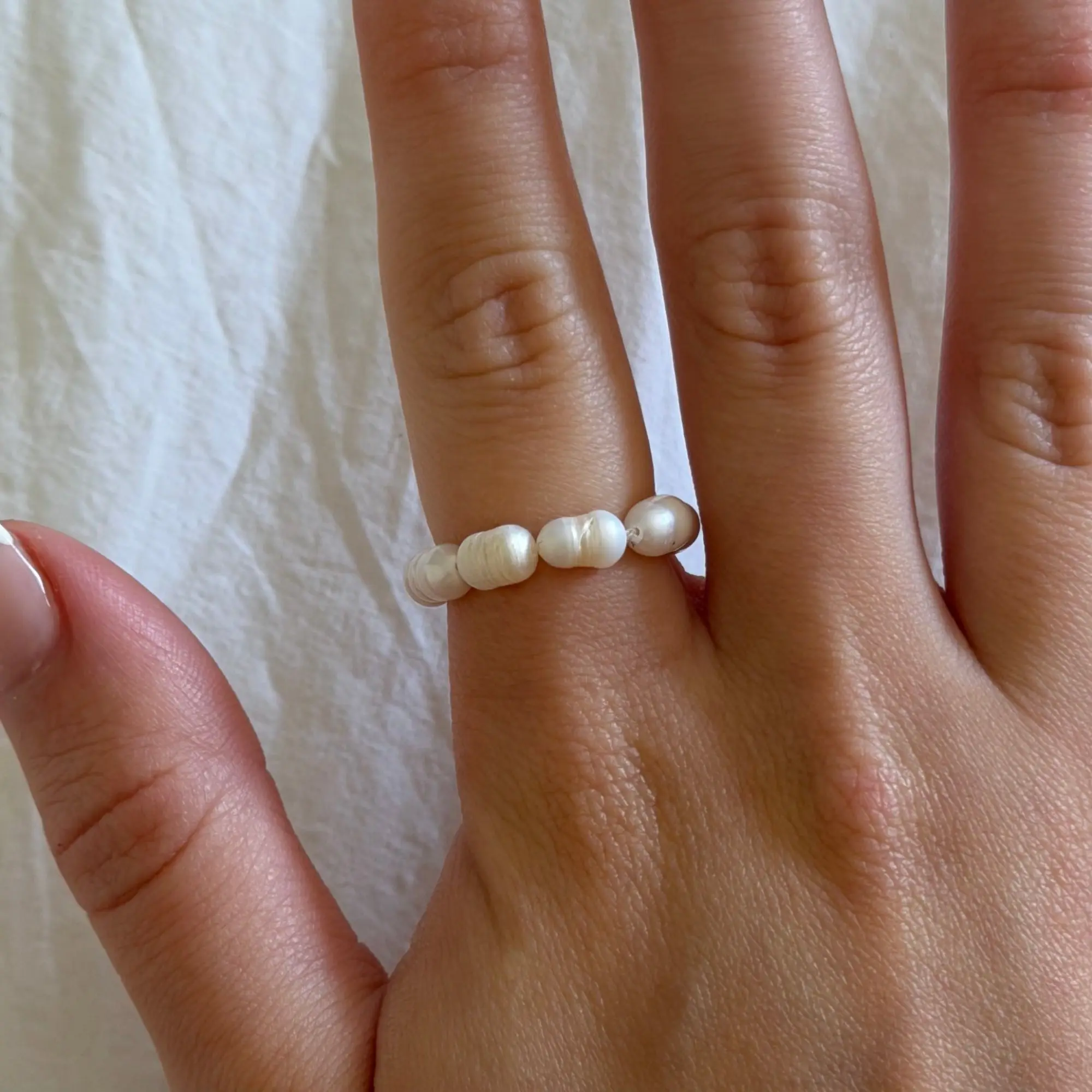 EVRY JEWELS Women's Pearly Ring, Accessories For Women, Sizes 6/7,8/9