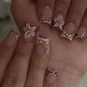 Short square pink-brown French leopard print embossed nails, Nail art design, 3D carved design, sweet and cool style, 3D inlaid diamonds, floral press on nails, removable false nails with jelly glue and nail file, Nail File Included