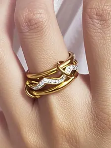 Stainless steel interlocking rings with full diamonds and wave-shaped three-ring design. New color combination and multi-element style Stackable Ring Fashion Stackable Rings