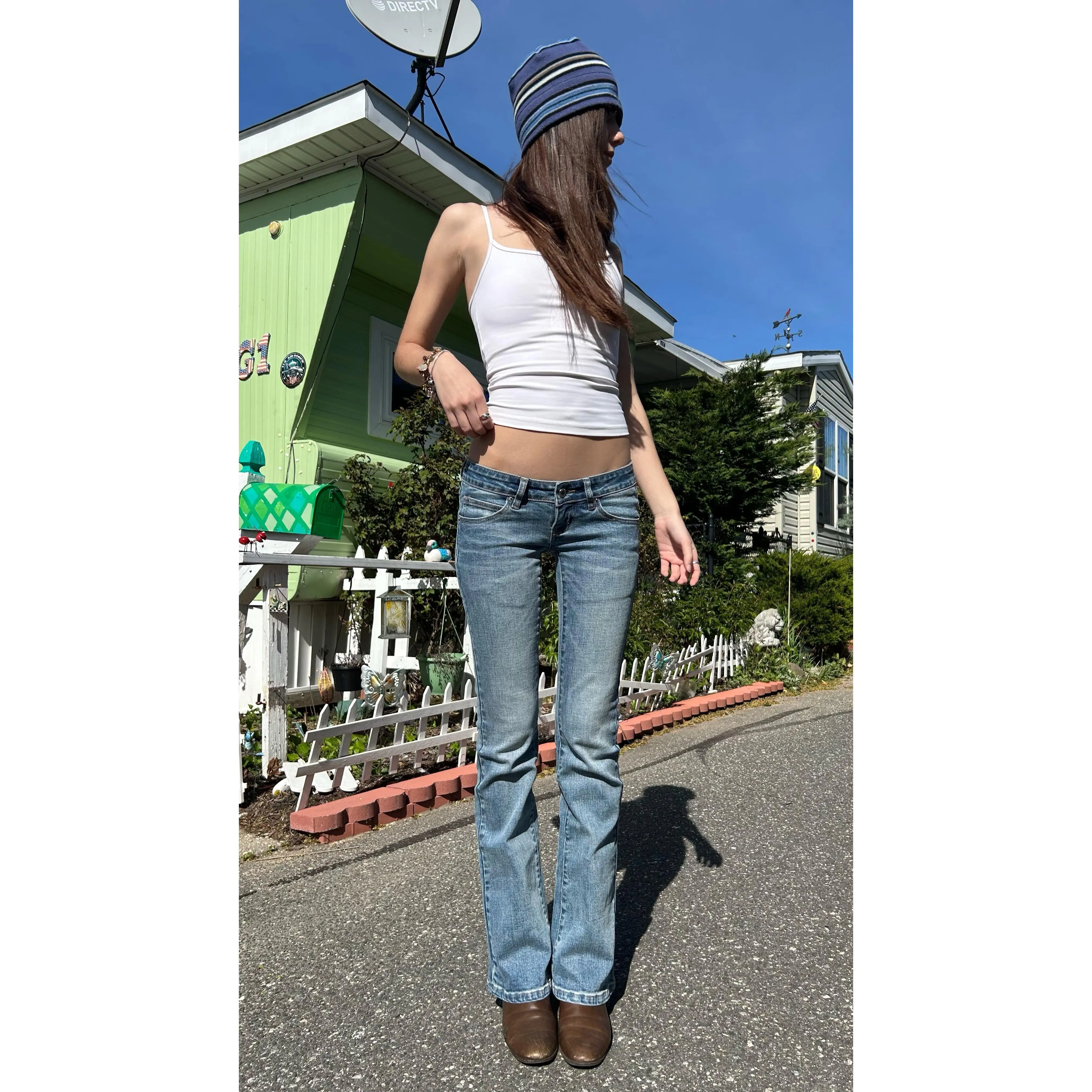 CLASSIC BRAT LOW RISE JEANS