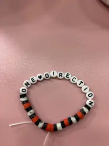 One Direction Clay Bracelet with Heart and Letter Beads Handmade Artistic Design for Fans Comfortable Everyday Wear Gift Idea Unique Artistic Touch