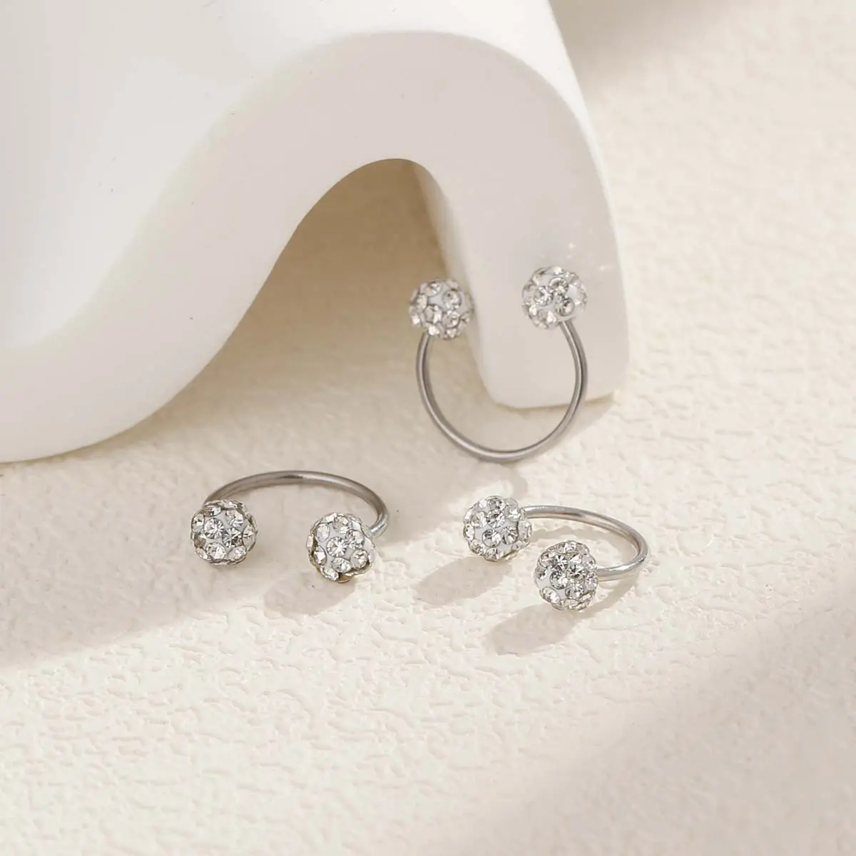 Super shiny full-diamond C-shaped ear bone stud earrings for women, double-headed threaded clay diamond ball titanium steel exquisite and simple earrings