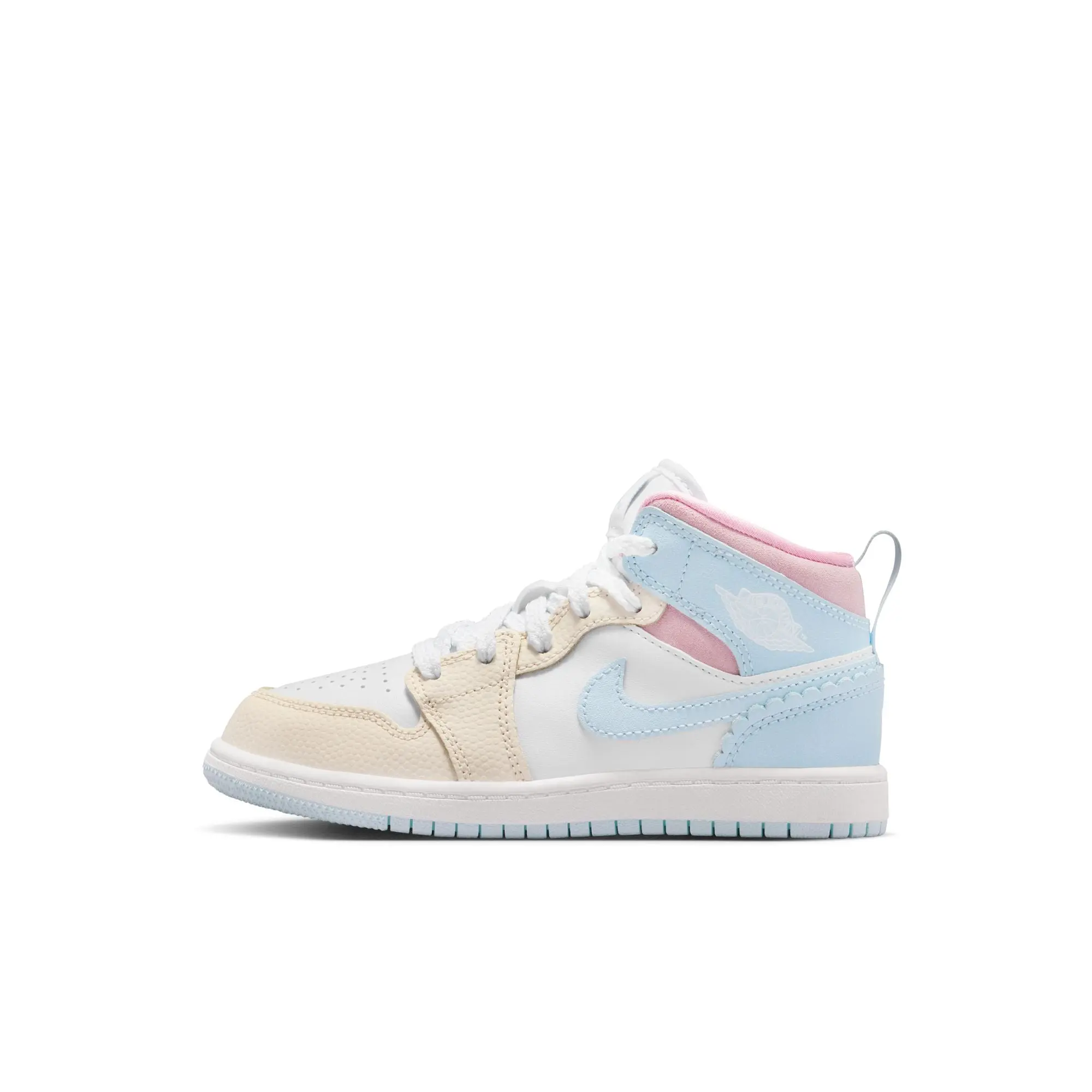 Kids' Trendy Trainers, Classic Mid-Top Leather Sports Shoes with Valentine's Heart Theme for Casual Fashion