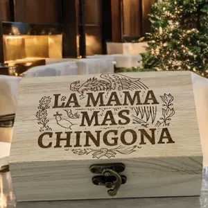La Mama Mas Chingóna Shot Glass Set with Custom Engraving - Durable Glass Material, Decorative Wooden Box, Perfect  for Drinkware Stylish mother day new mom gift lady mug coffee Tumblers Cup Bottles mom birthday Washable