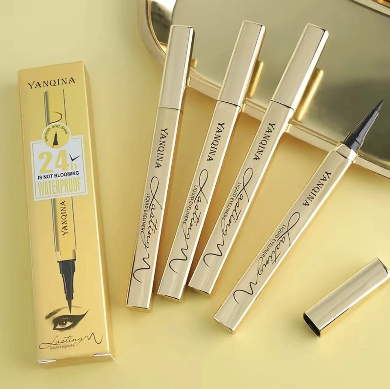 Waterproof Liquid Eyeliner - Smudge-proof, smear-proof, long-lasting liquid eyeliner Precision sponge tip for flawlessly precise lines Black eyeliner Christmas and New Year beauty gift