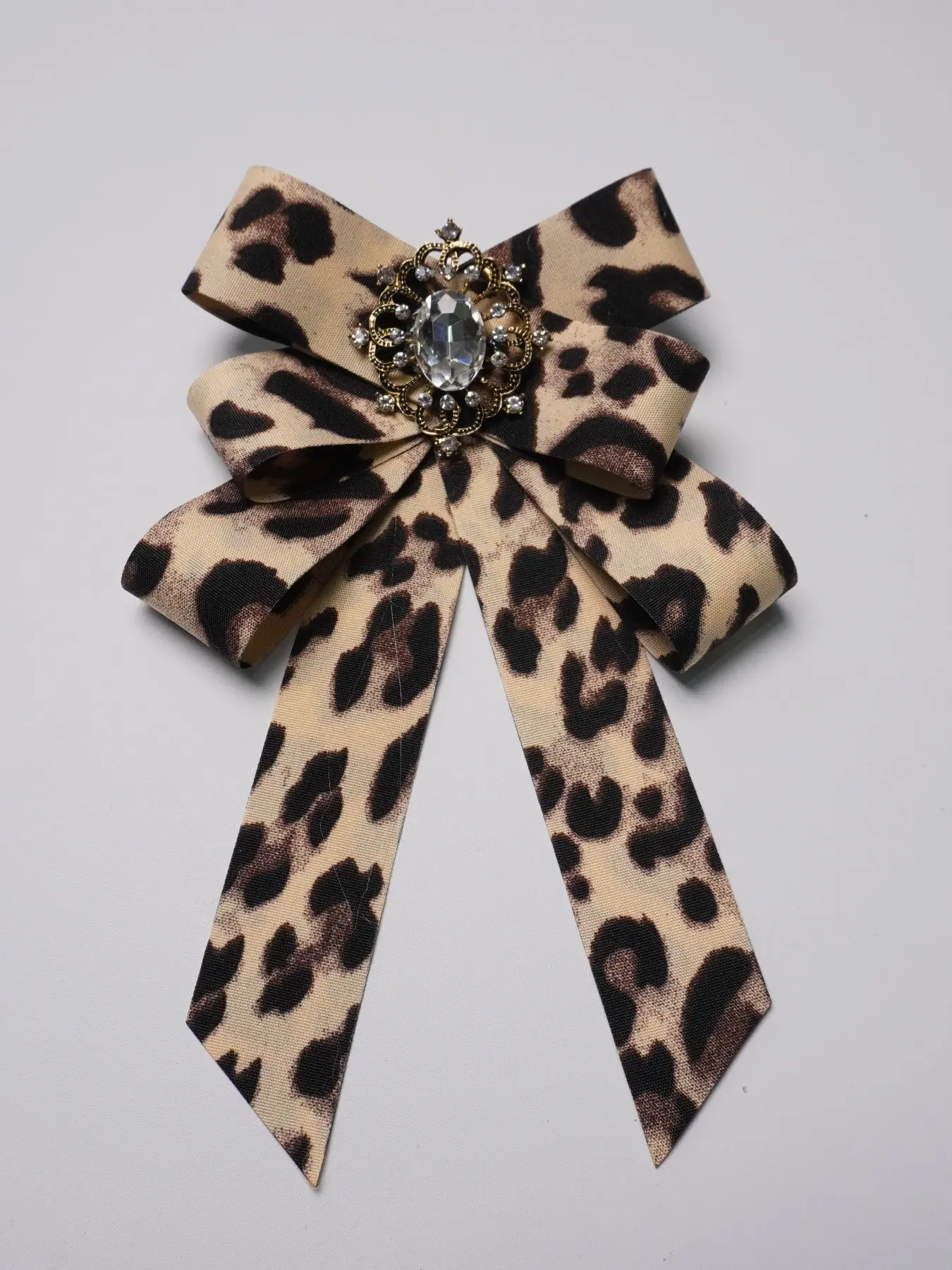 Vintage Leopard Print Satin Bow Decor Tie, Court Style Crystal Pendant Neckwear, Bold Fashion Shirt and Suit Accessory, Unique Lapel Flower, Bow Tie Design, Bow Tie Front