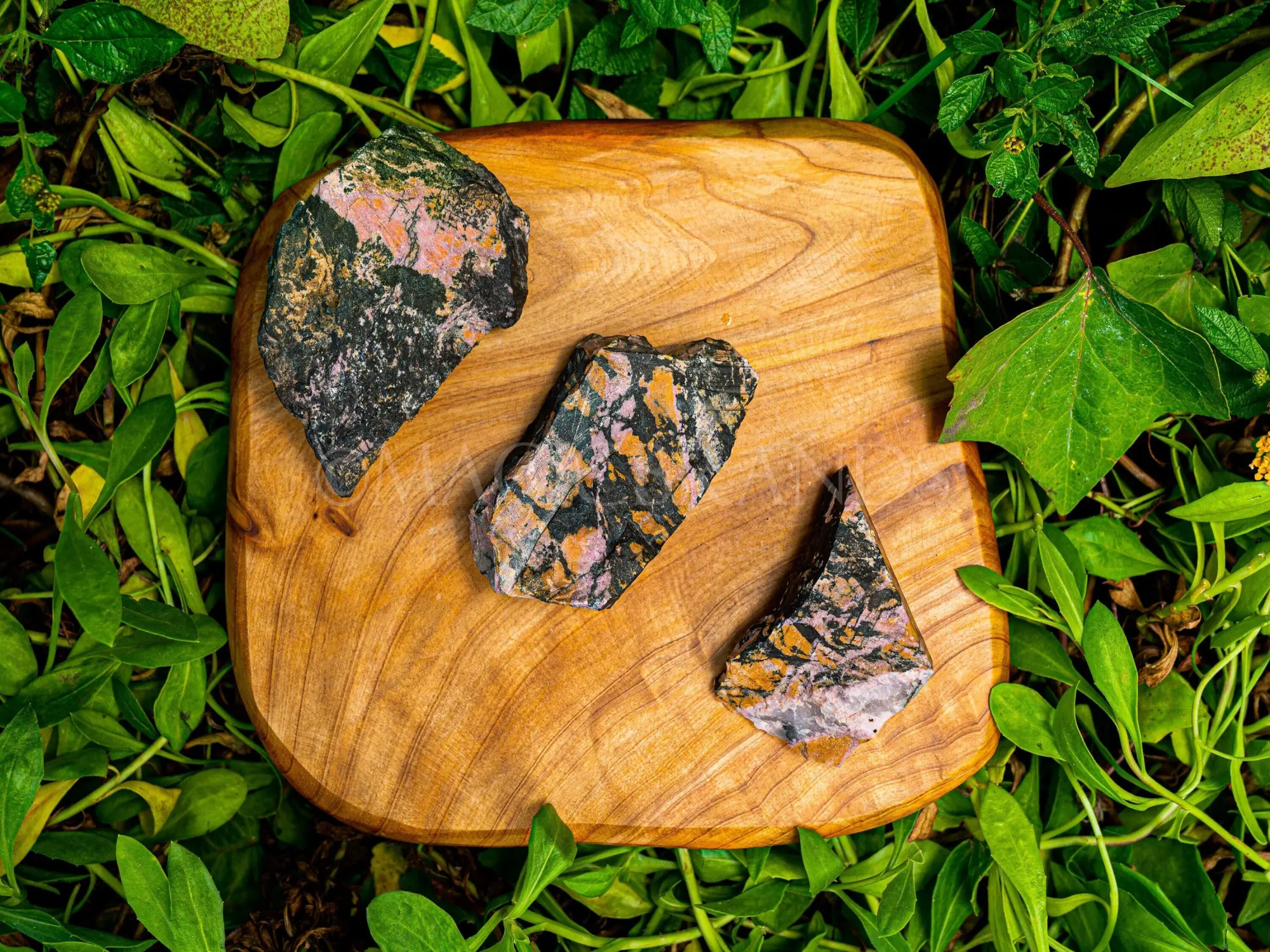 AAA+ Raw Rhodonite Stone, Rough Rhodonite, Natural Healing Crystals, Crystal Home Decor, Spiritual Decor, Crystal Lover,Rhodonite Home Decor