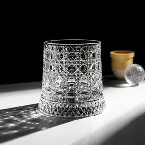 Crystal Star-Cut Spinning Whiskey Glass, Elegant European Barware Gift, Rotating Glass Cup Spinning Glass Cup Drinkware Set Cocktails Mug Bottles Large Capacity Drinking Design