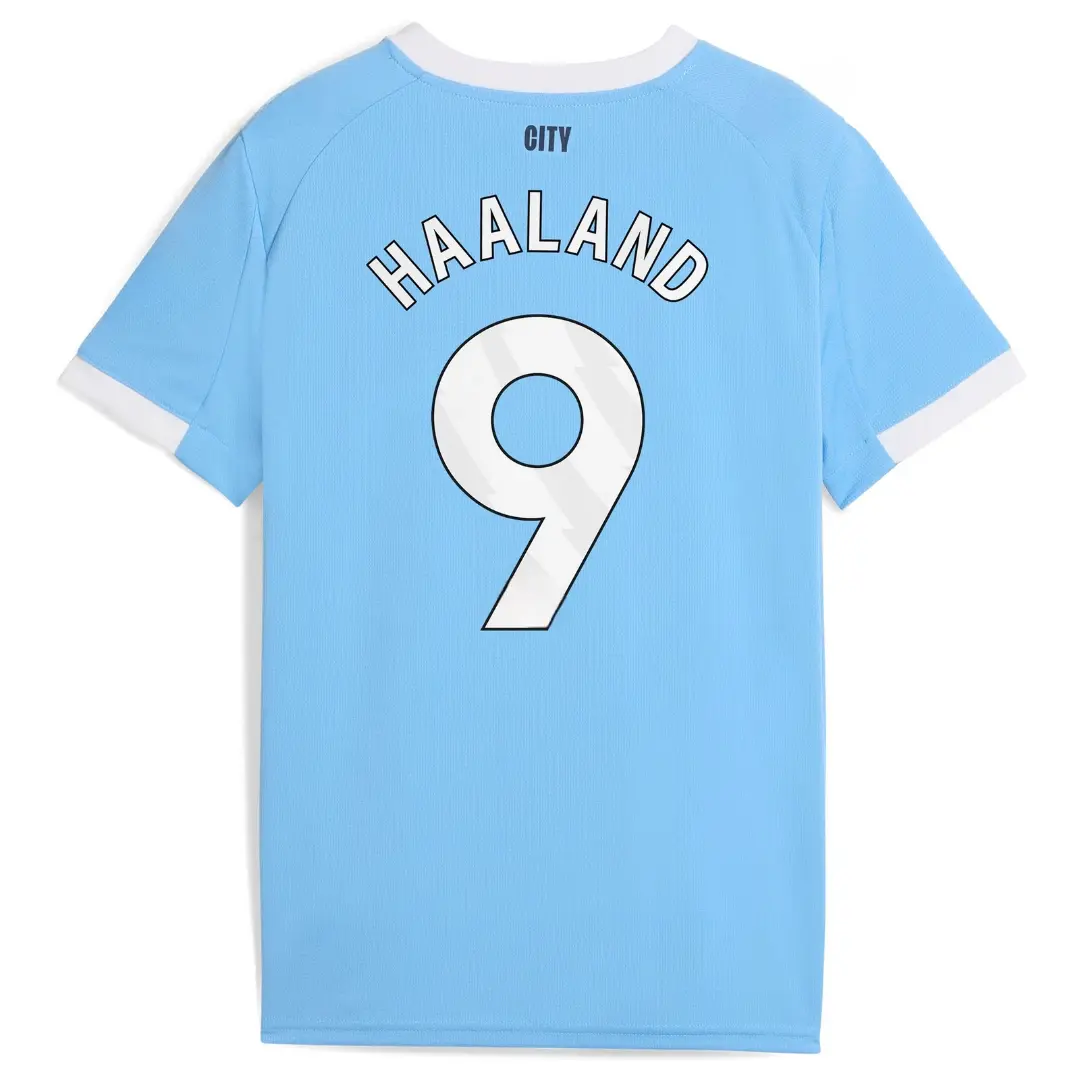 Erling Haaland's football jersey for the 2026 season. Made from breathable material suitable for outdoor sports activities.