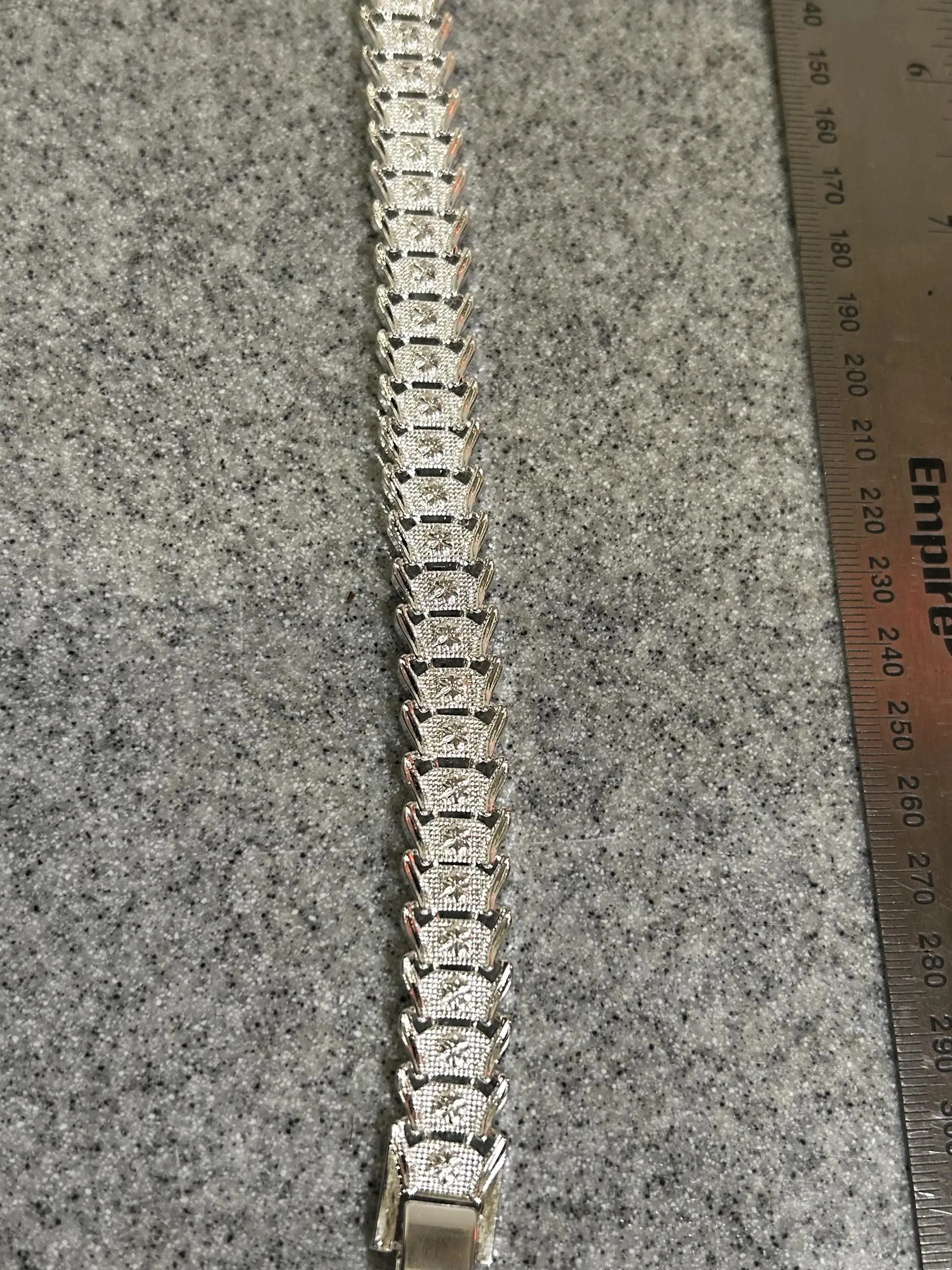 925 Sterling Silver Textured Chevron Link Statement Bracelet Unisex