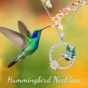 Exquisite Creative Hummingbird & Flower Circle Alloy Pendant Necklace - Elegant 3D Botanical Jewelry for Women, Nature-Inspired Adjustable Chain, Unique Gift for Her Birthday/Anniversary