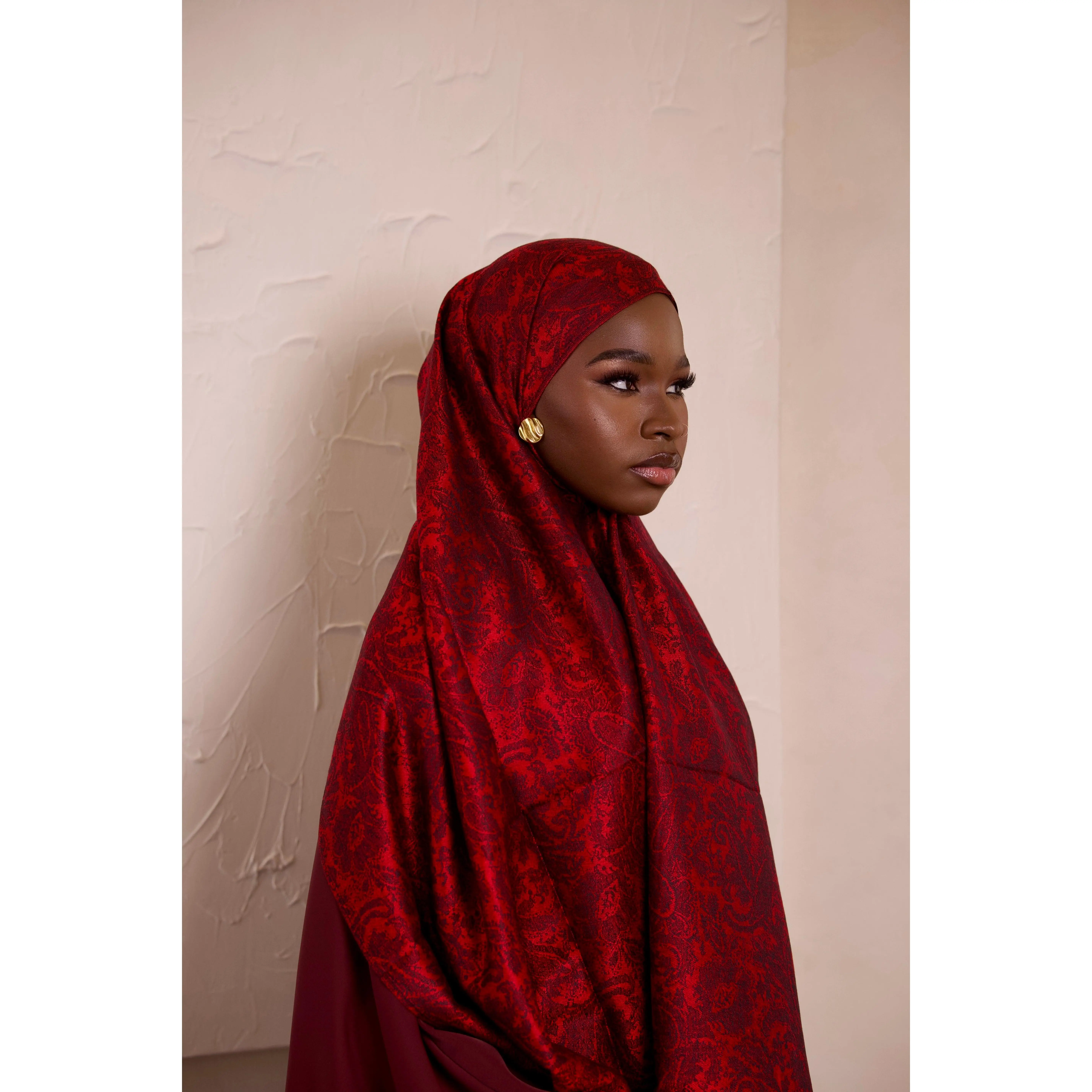 Jacquard Elegance Hijabs - Crimson Bloom - Intricate Paisley Weave, Soft Texture, Generous Size, Lightweight & Breathable, Soft Fringe Edges