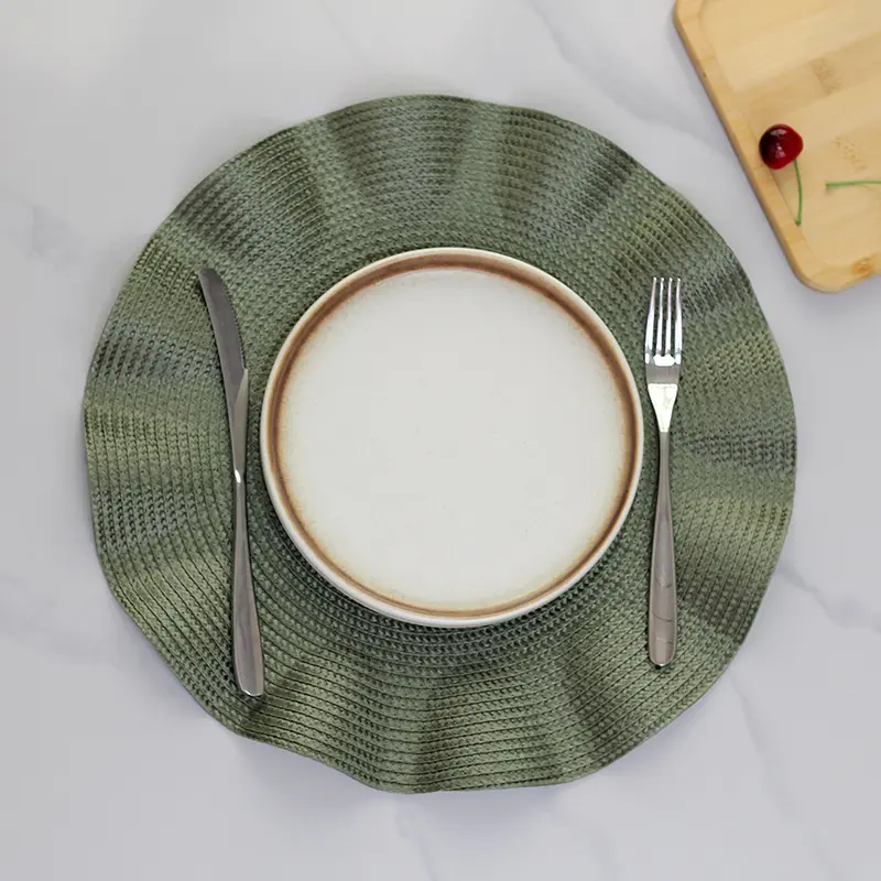 10-Pack 14.5 in Woven PP Placemats - Copper & Olive Green Irregular Scalloped Leaf Creative Design, Heat-Resistant Non-Slip Table Mats for Home Decor Dining Table Use