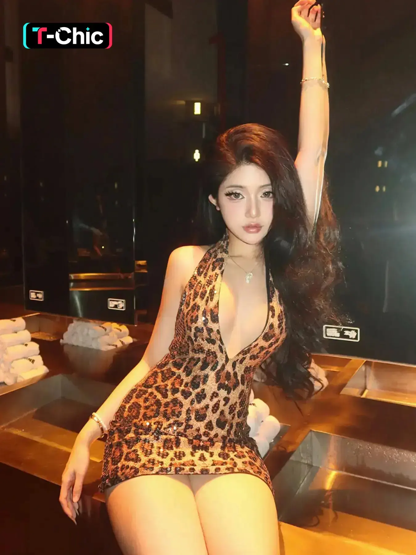 Women's Leopard Print Sequins Sleeveless Halter Dress, Fashion Casual Deep V Neck Backless Statement Dress for Party Club Dating Wear, Women Dress for Summer, Womenswear