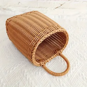 Rustic Handmade Rattan Woven Wall Hanging Basket for Spoon, Chopsticks, Flowers and Sundries Storage - Multipurpose Plastic Wall-Mounted Storage Basket for Home Decor (1pc), Shelf Baskets, Fruit Basket