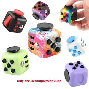 Portable Stress Relief Cube, Mini Fidget Toy for Adults and Seniors, Stress Relief Fidgeting, Multifunctional Sensory Relaxation Tool, Ideal for Anxiety Relief and Focus Enhancement, Fidget Gadget, Anxiety Relief Products, Anxiety Fidgets
