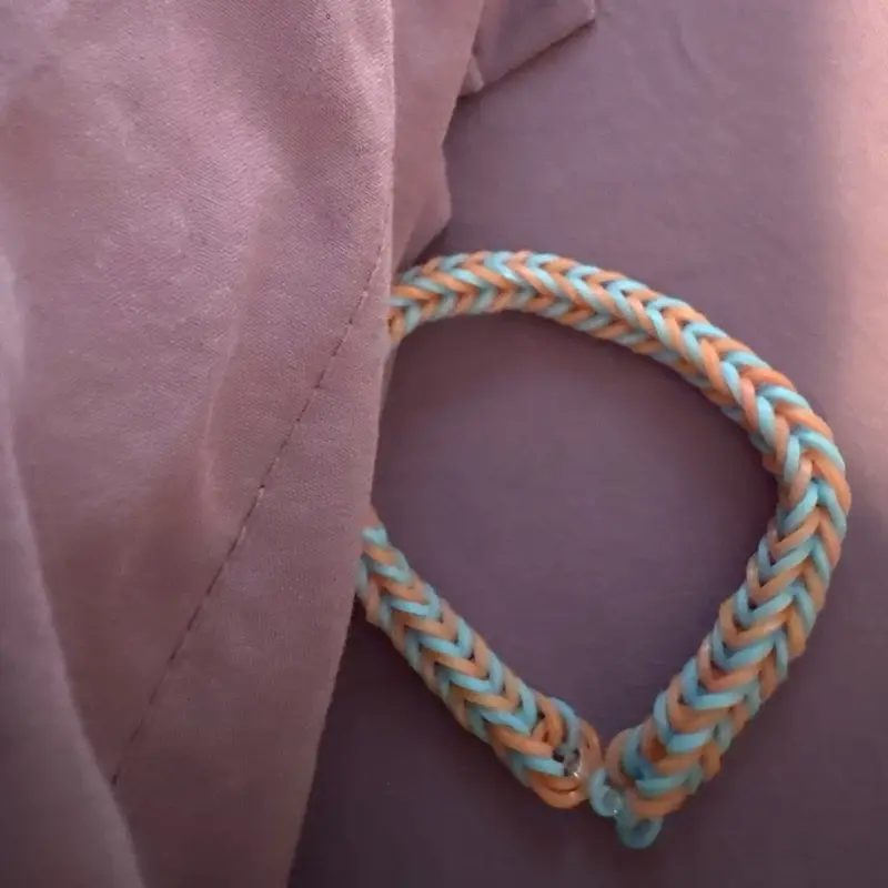 Fishtail fun loom bracelet
