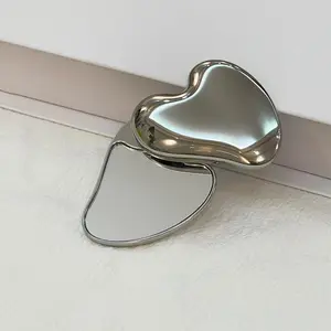 Heart-shaped portable folding mirror, double-sided makeup mirror, an ideal gift for women on Valentine's Day and New Year.