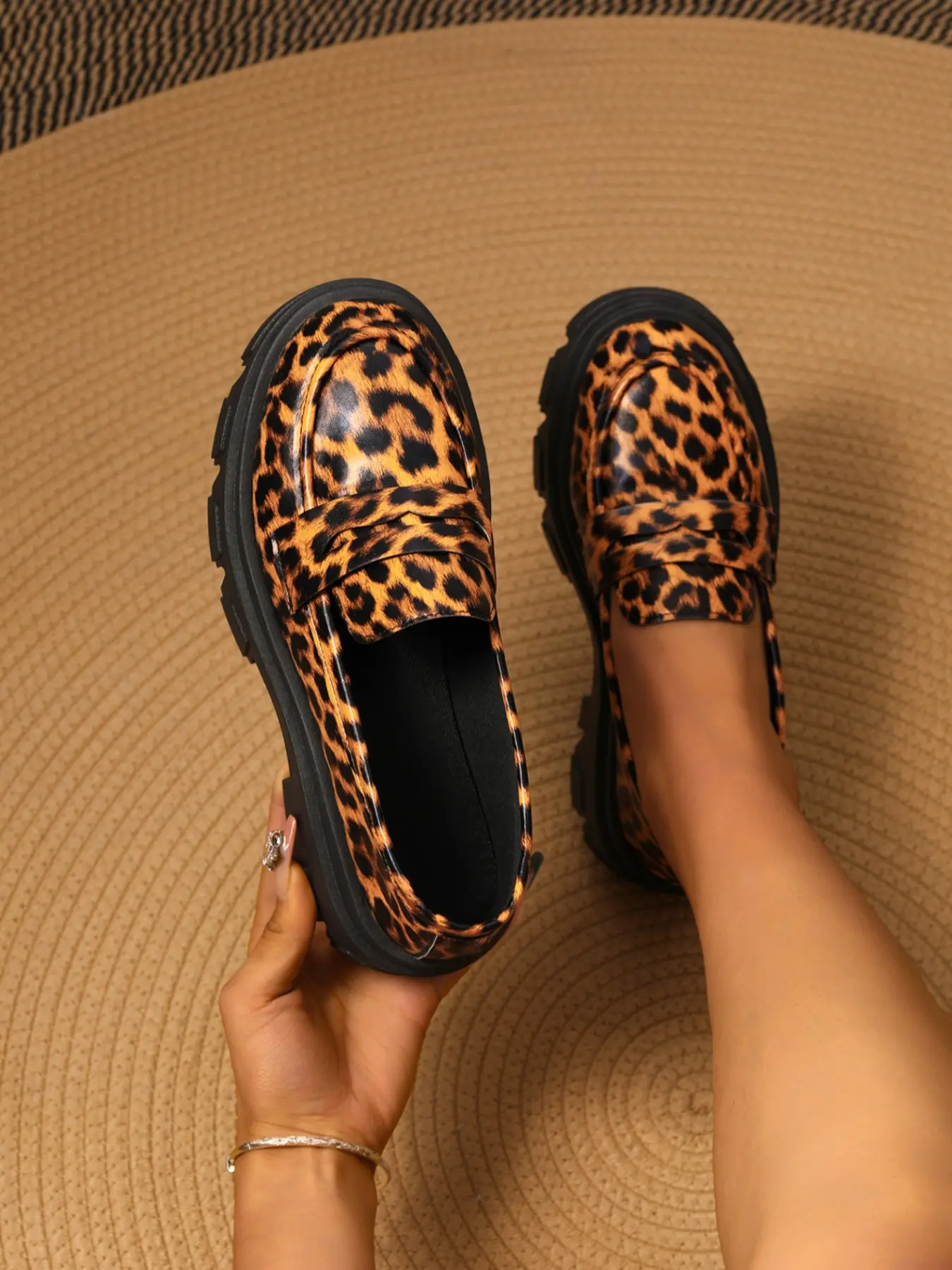 Women's Fashion Leopard Print Loafers, Round Toe Anti-Slip Thick Sole Shoes, Elegant Business Casual PU Leather Flats Footwear for Summer Holidays, Thick Soled Loafers
